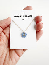 Load image into Gallery viewer, Forget-me-not Simple Gold Necklace
