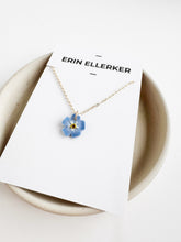 Load image into Gallery viewer, Forget-me-not Simple Gold Necklace