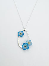 Load image into Gallery viewer, Forget-me-not Clustered Pendant Necklace