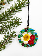 Load image into Gallery viewer, Small Floral Ornament 6
