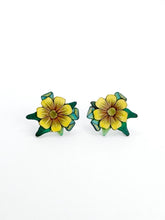 Load image into Gallery viewer, Shaded Sunset Flower Studs
