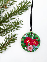 Load image into Gallery viewer, Small Floral Ornament 2

