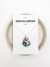 Load image into Gallery viewer, Daisy Necklace
