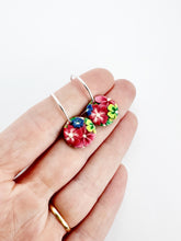 Load image into Gallery viewer, Jardin Vert Circle Hoop Earrings
