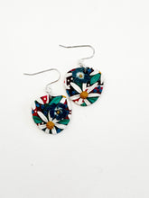 Load image into Gallery viewer, Daisy Small Dangle Earrings
