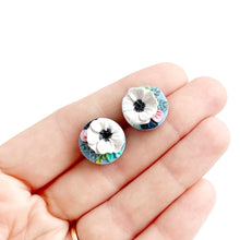 Load image into Gallery viewer, Summer Bouquet Circle Stud Earrings
